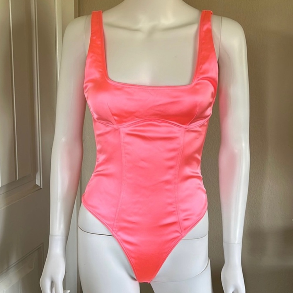 White Fox Boutique NEON PINK Bodysuit (Size: Small)